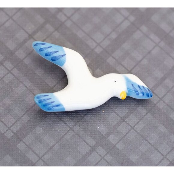 Vintage Flying Seagull Brooch, G34 - Picture 1 of 2
